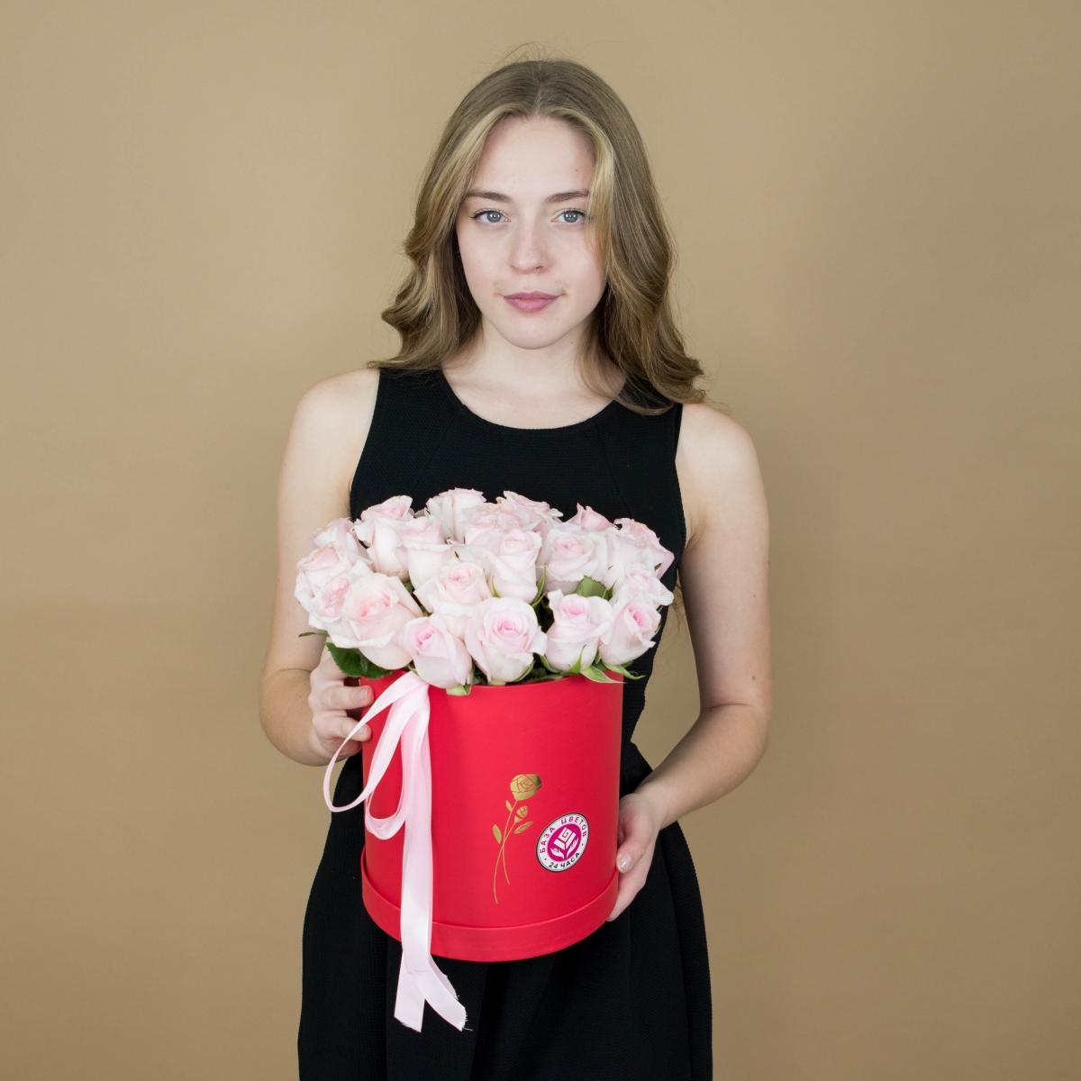 Розы розовые в шляпной коробке Артикул: 2028