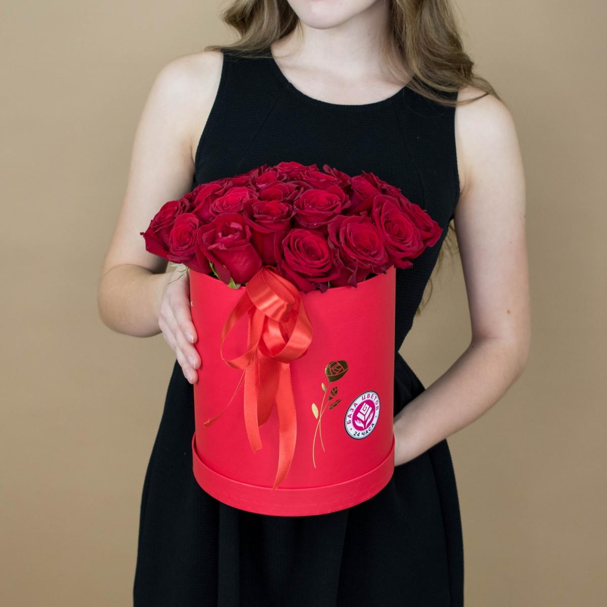 Розы красные в шляпной коробке артикул: 2197