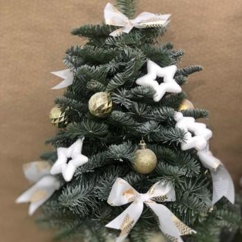 Маленькая новогодняя ёлка со снежинками код товара: 326170