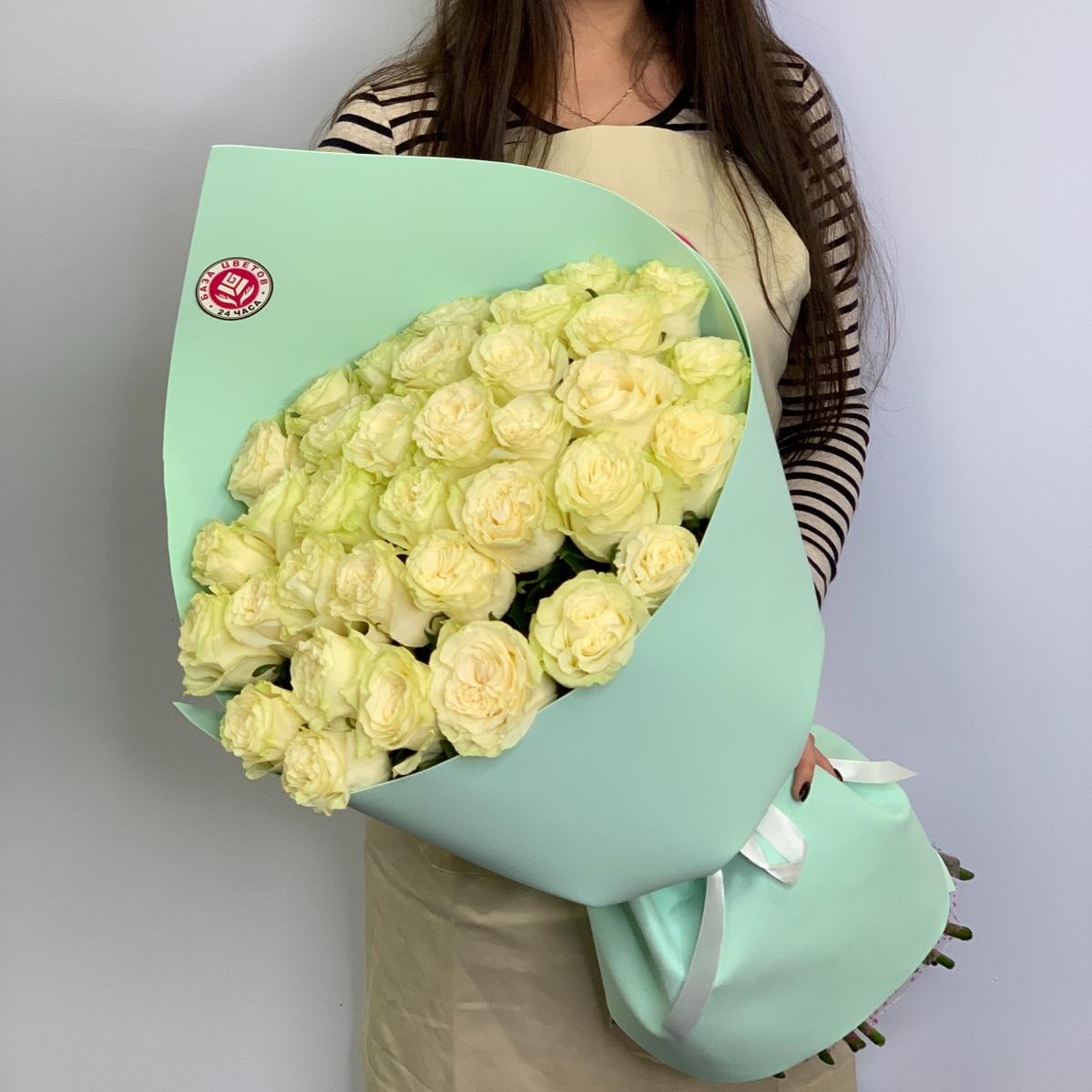 Букеты из белых роз 40 см (Эквадор) артикул: 676