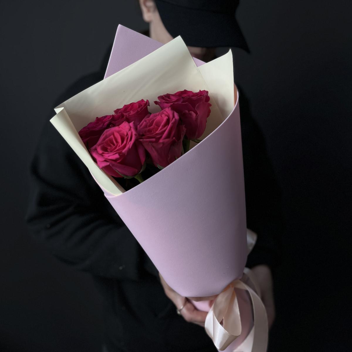 Букеты из розовых роз 40 см (Эквадор) №: 91598