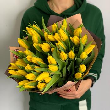 Тюльпаны желтые 51 шт (артикул  143312)